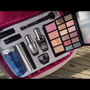 The 2020 Holiday Beauty Box